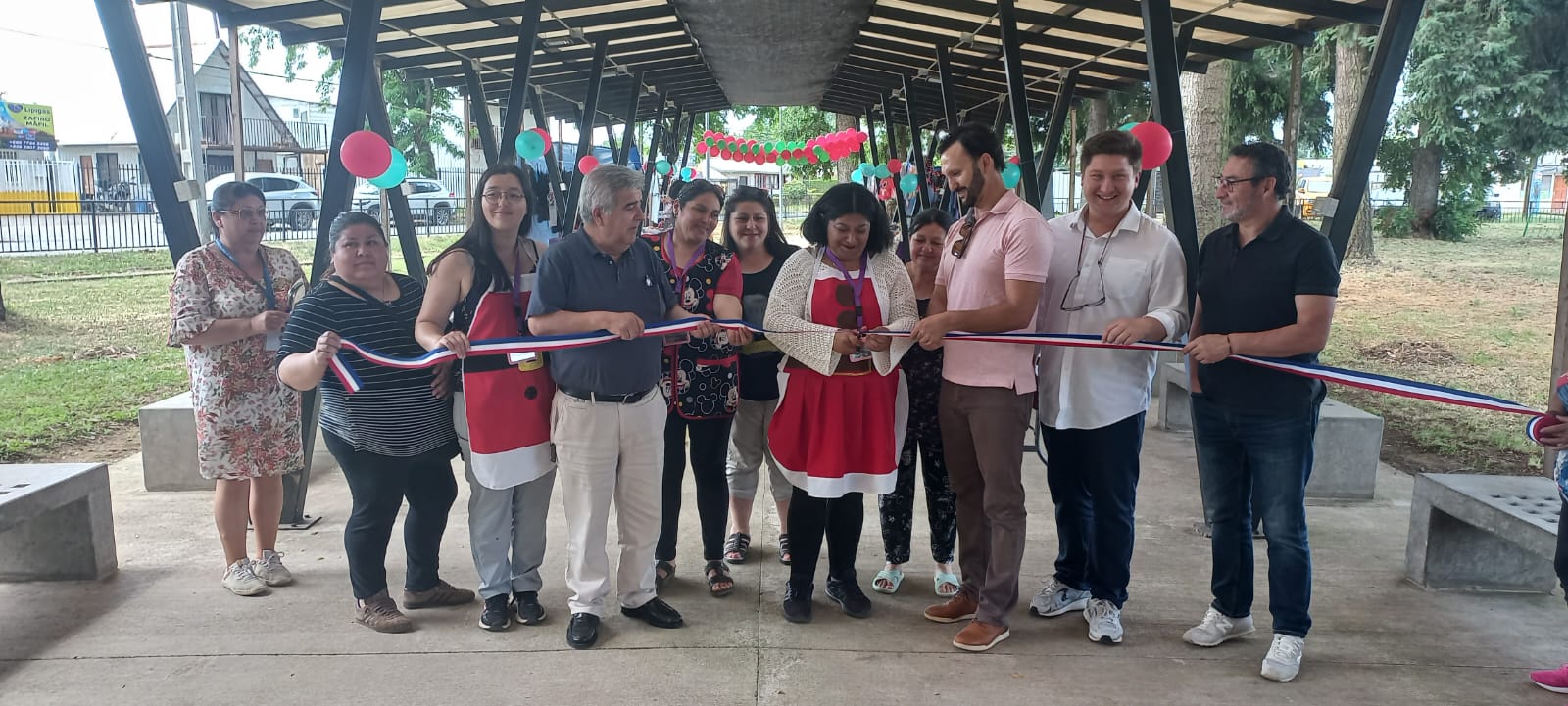 Máfil inaugura tradicional Feria Navideña en la Plazuela Pedro de Valdivia